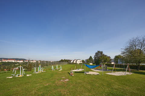 Gemeinde Hochburg-Ach Bezirk Braunau Duttendorf Aussicht Motorikpark Spielplatz (Dirschl Johann) Österreich BR